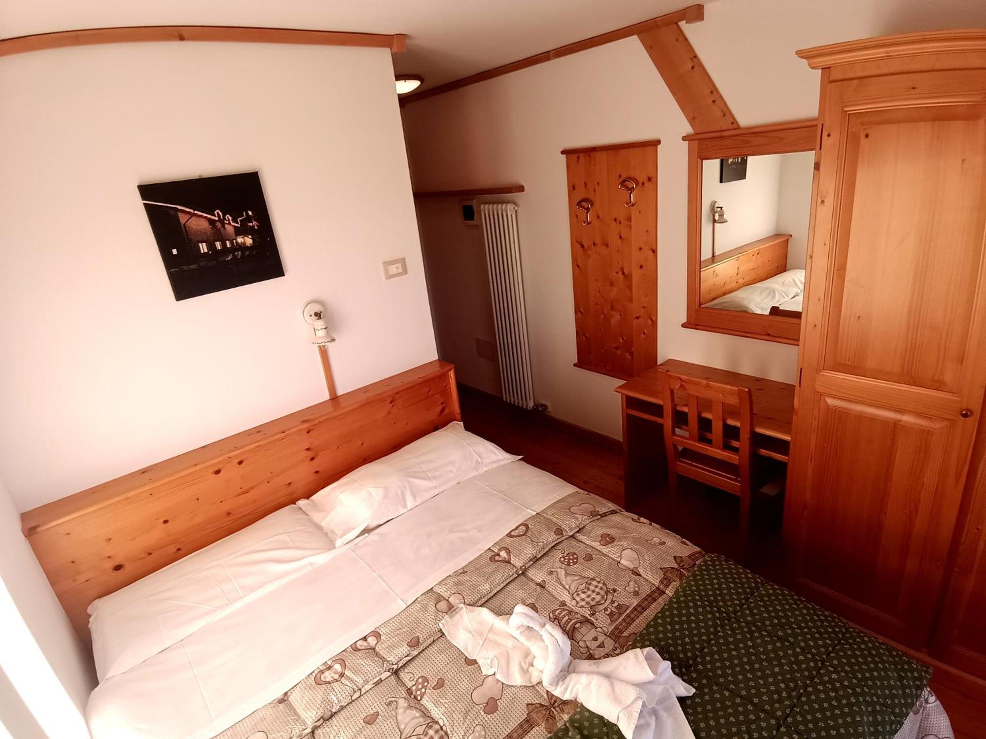 Hotel Rifugio Predaia Ai Todes'ci Tres Esterno foto