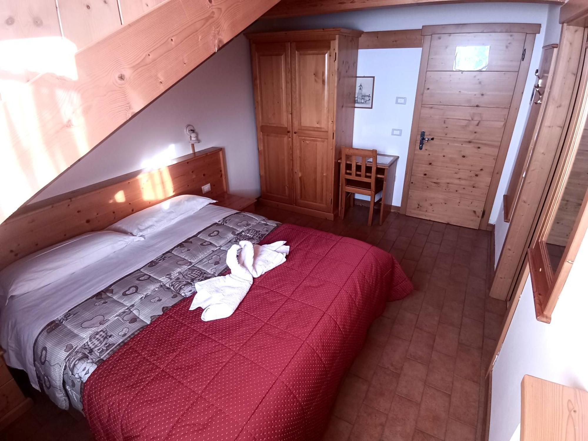 Hotel Rifugio Predaia Ai Todes'ci Tres Esterno foto