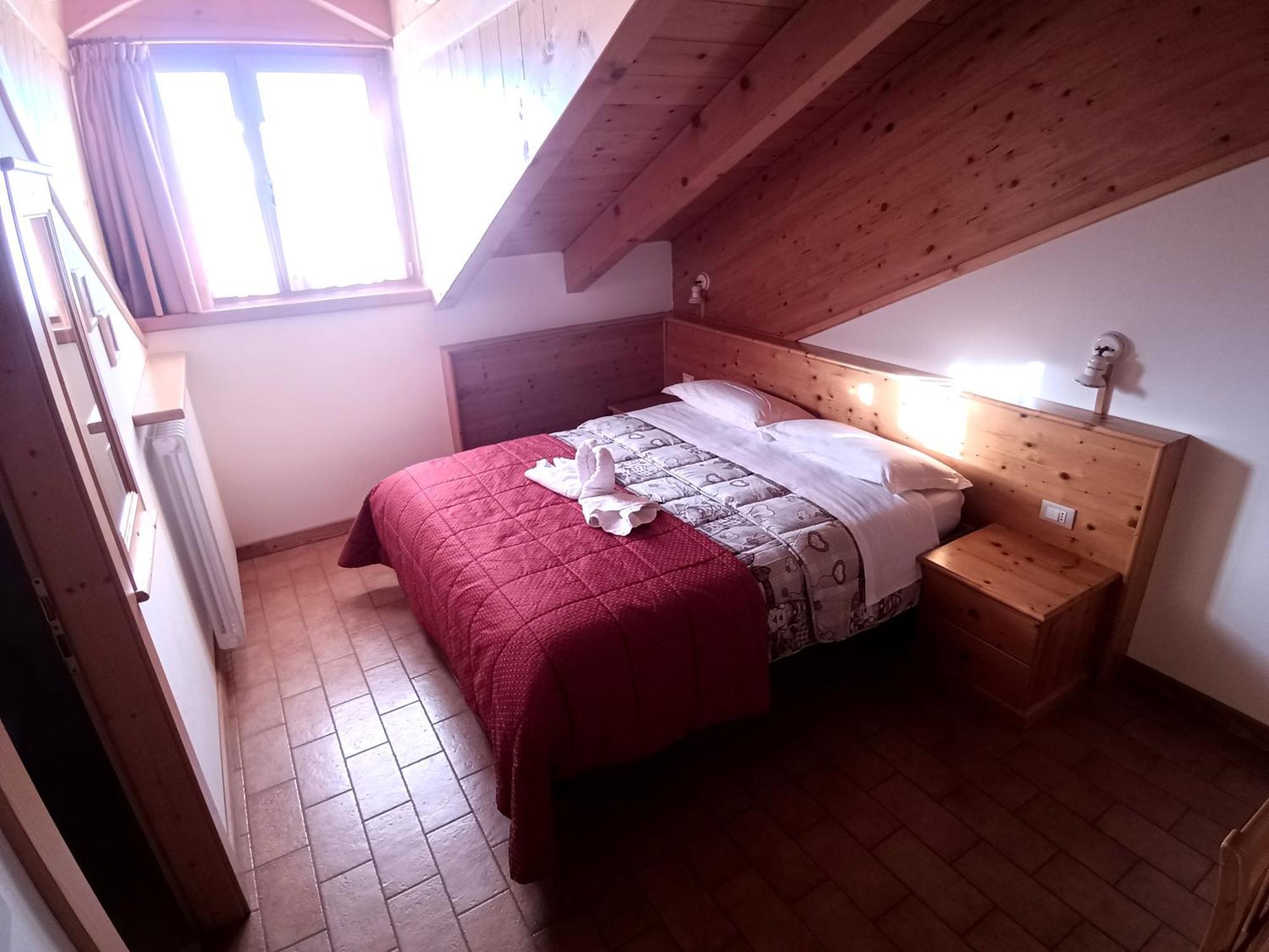 Hotel Rifugio Predaia Ai Todes'ci Tres Esterno foto